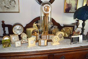 Dresser Clocks