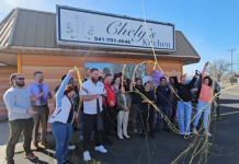 Hermiston Chamber welcomes Chely’s Kitchen with Ribbon-Cutting