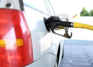 Gas prices continue to rise nationwide