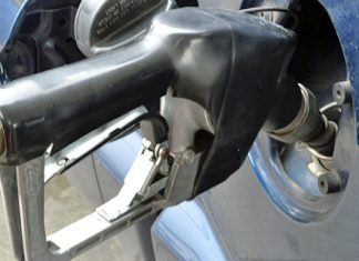Cost of gas rises again, West Coast prices fairly steady