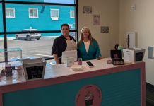 Carrie’s Custom Confections now open in Umatilla Business Center